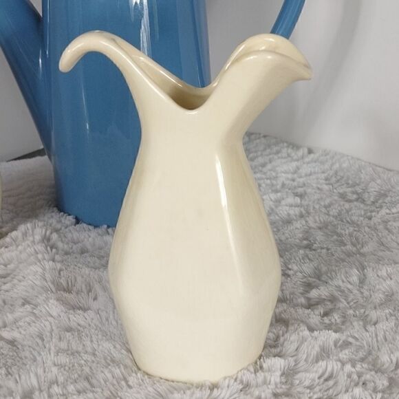 Vintage Coffee Pot With Sugar & Creamer Set - Picture 5 of 10